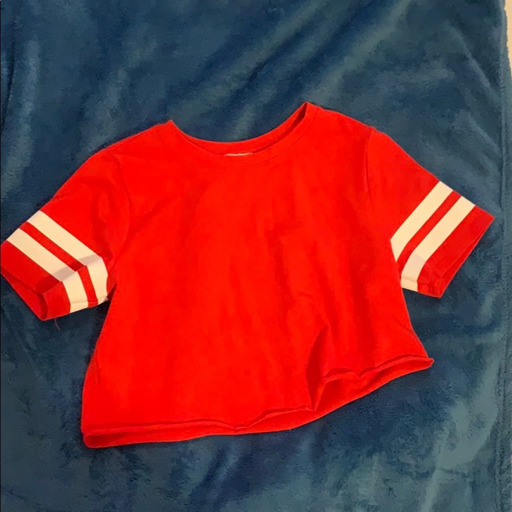 A crop top it is short not a long one